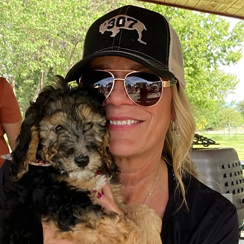 Kim Nieters with her puppy